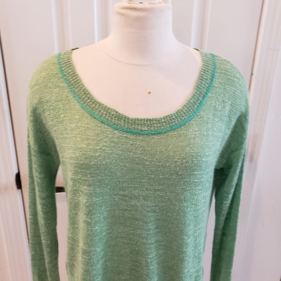 Free People Green Crew Neck Sweater with Relaxed Fit - Picture 2 of 8